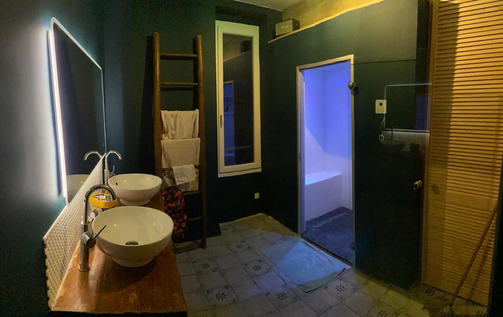 Loft Des Chartreux - 150m2 4 Hammam Piscine Centre-ville Hébergement de vacances Marseille