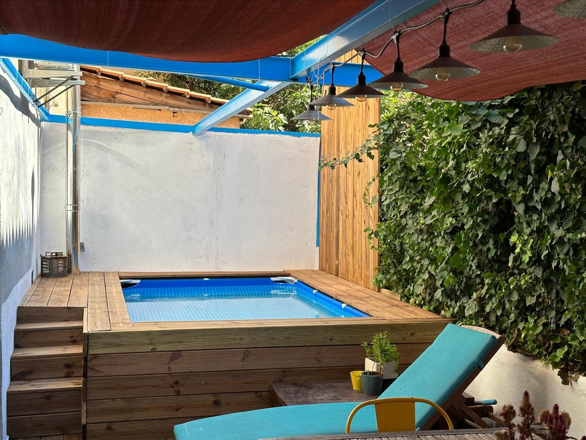 Hébergement de vacances Loft Des Chartreux - 150m2 4 Hammam Piscine Centre-ville Marseille
